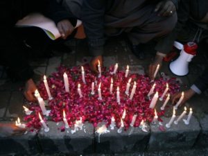 oneway-vn_pakistan-christians-attacked-ap-640x480